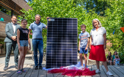 Zonnedak Kindcentrum Oosterbeek feestelijk van start